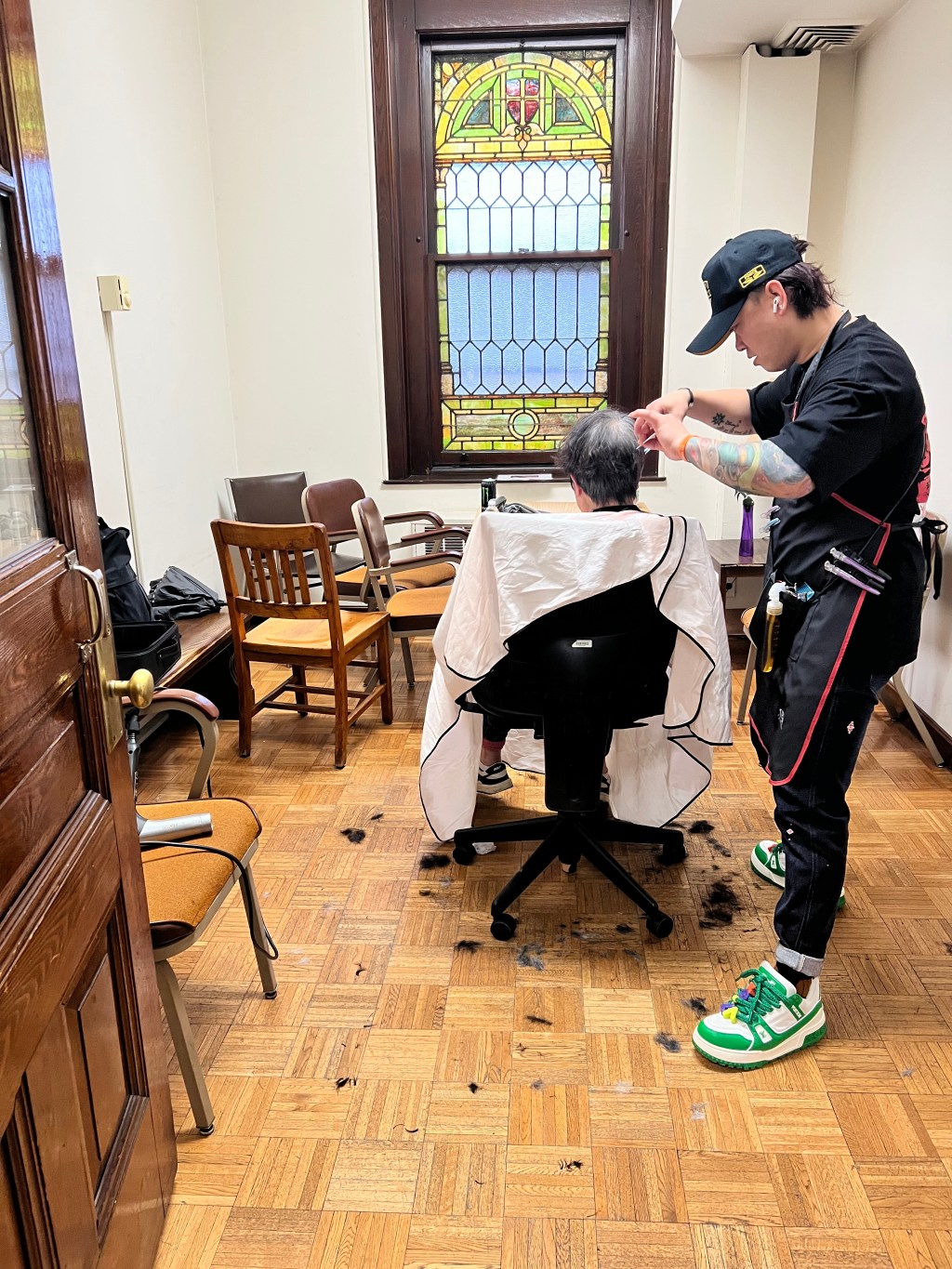 为堂区老家人义工理发2025年4月7号– Volunteer Haircuts for Parish Elders April 7,&nbsp;2025