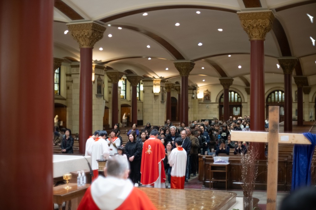 圣周五 – 救主受难纪念礼仪 2025年04月18日 – Good Friday: Liturgy of the Lord’s Passion, April 18,&nbsp;2025